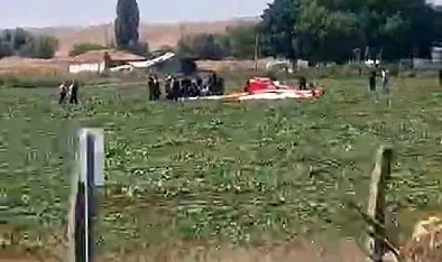 Ankara Temelli'de bir eğitim helikopteri düştü, 2 kişi yaralandı. Bölgeye çok sayıda yardım ekibi sevk edildi.