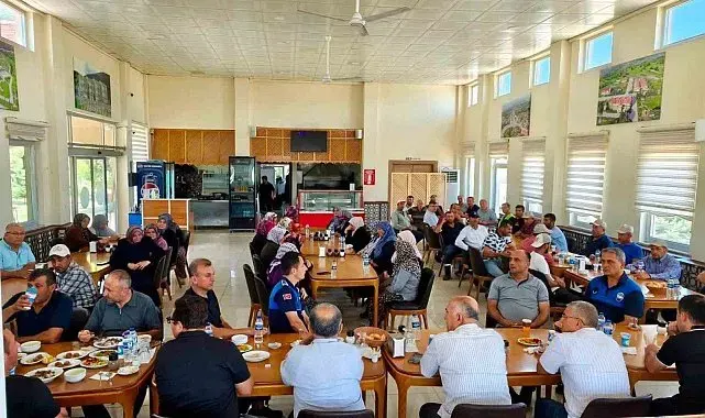 Hisarcık Belediye Başkanı Demirtaş, belediye personeliyle bir araya geldi