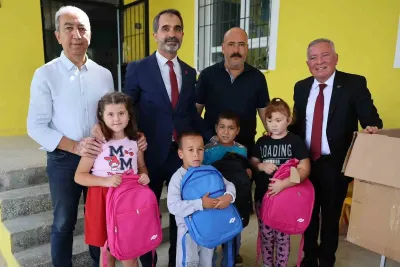 Honaz'da Öğrencilere Yeni Eğitim Yılı Sürprizi: Başkan Kepenek'ten Hediye Çantası