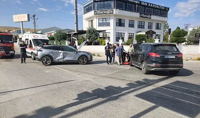 Van'da trafik kazası: 2 yaralı