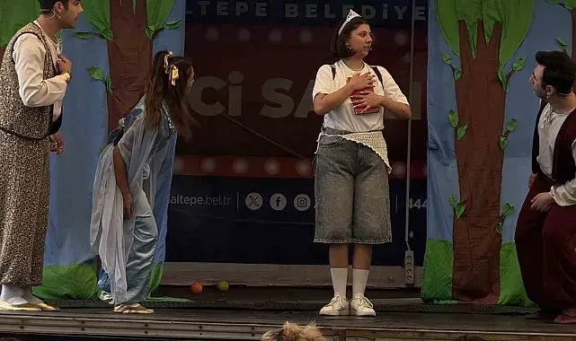 Maltepe Gezici Sahne, Bağlarbaşı Mahallesi sakinleriyle buluştu