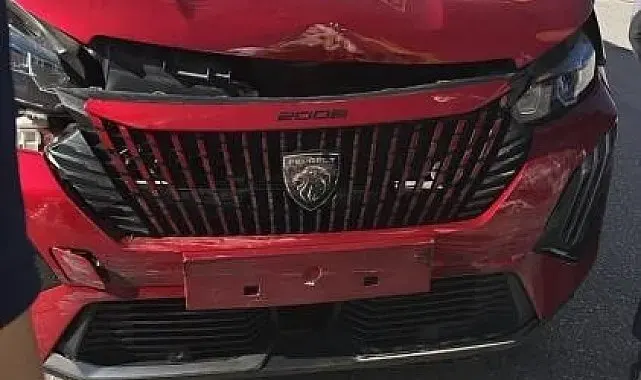 Bilecik'te iki otomobil çarpıştı: 3 yaralı
