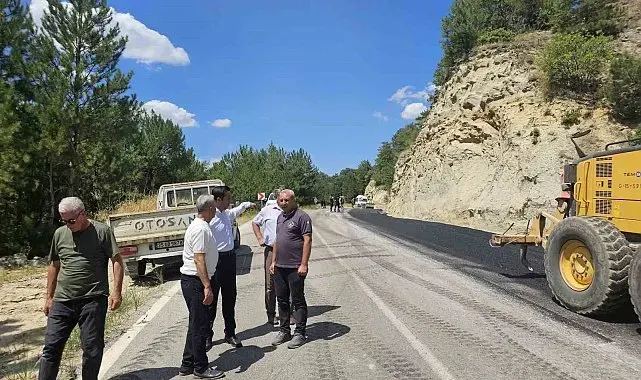 Şaphane Kaymakamı Boztaş asfalt çalışmalarını inceledi