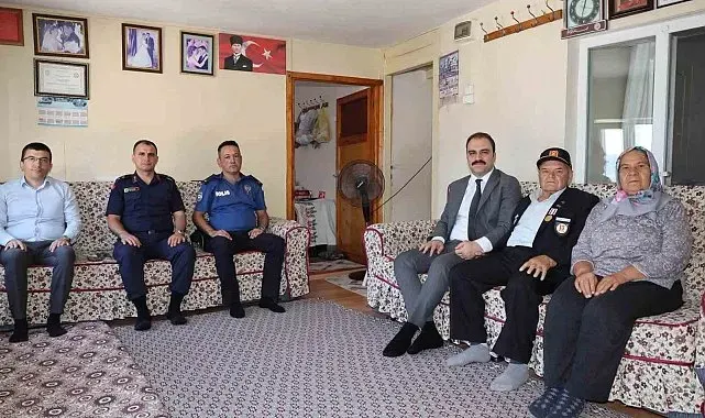 Kaymakam Battal, şehit ailesi ve gaziyi yalnız bırakmadı