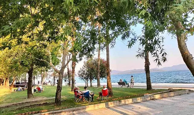 Köyceğiz'de sıcak hava etkili oluyor