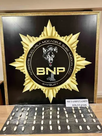 Bayburt'ta Narkotik Operasyonu: 616 Gram Metamfetamin Yakalandı, 2 Tutuklama