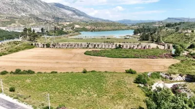 Antalya'daki Tarihi Su Kemerleri Yok Oluyor: Acil Restorasyon Çağrısı