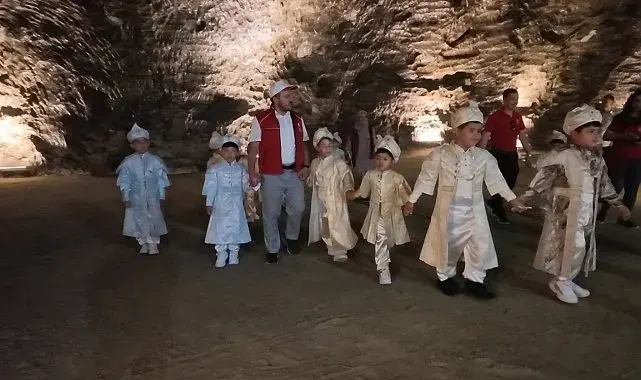 530 yıllık gelenek yerin 150 metre altında yaşatıldı