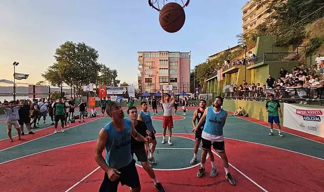 Gölcük'te potalar sokak basketbolu için kuruluyor
