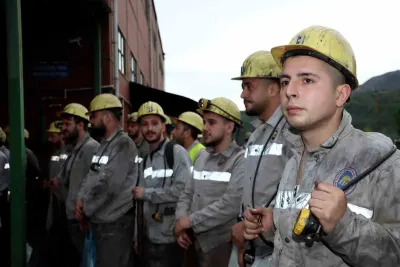 Karadon Maden Ocağında Yeni Üretim Ayağı Dualarla ve Kurban Kesimiyle Açıldı