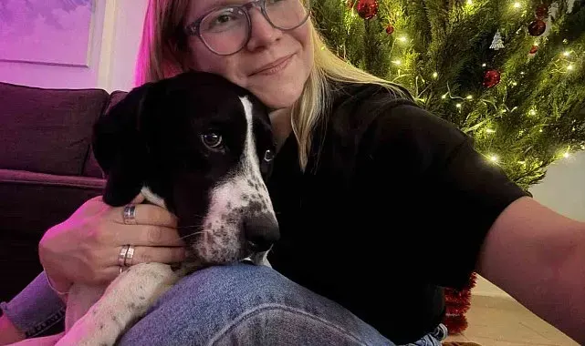 Rus kadın 4 ay önce kaybolan köpeğini 4 ilçede arıyor, binlerce afiş bastırıp her yere asıyor