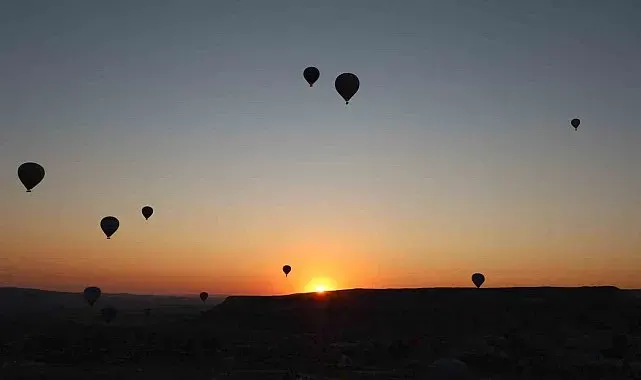 6 ayda 306 bin turist Kapadokya'yı kuş bakışı izledi