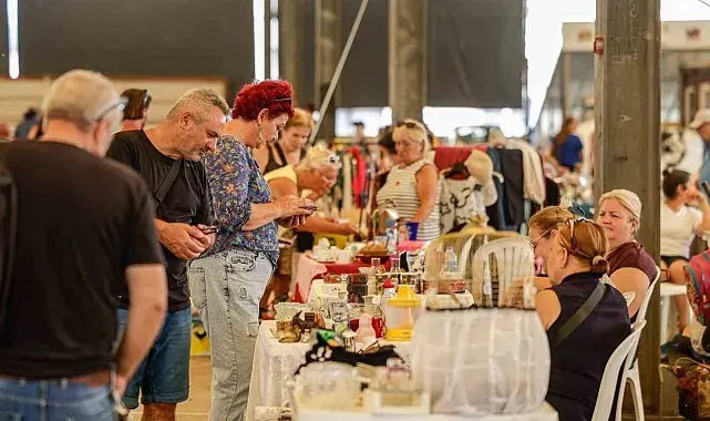 İzmir'de ikinci el pazarlarına yoğun ilgi