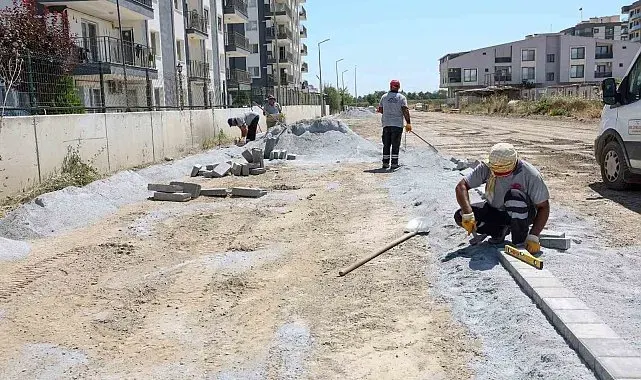 Efeler'de yol yatırımları sürüyor