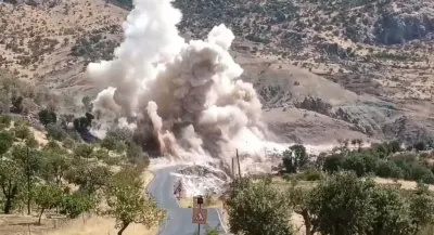 Siirt-Pervari Karayolunda Kontrollü Kaya Patlatması Kamerada