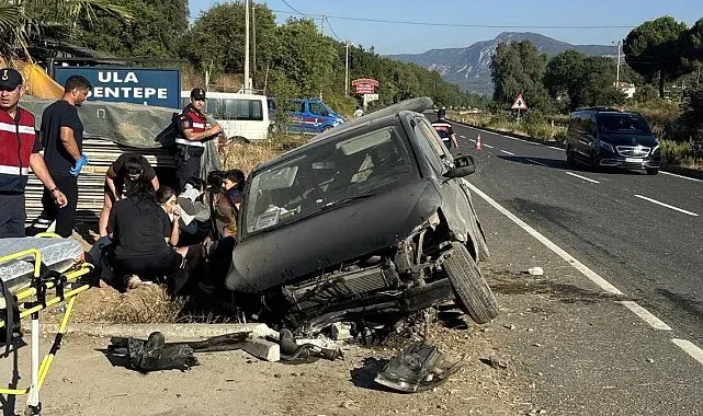 Muğla'da araç yoldan çıktı: 1'i çocuk 7 yaralı