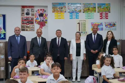 Ayvalık'ta İlköğretim Haftası Coşkusu: 10 Bin 946 Öğrenci Ders Başı Yaptı