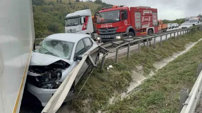 Samsun'da Tır ile Otomobil Çarpıştı: 2 Kişi Yaralandı