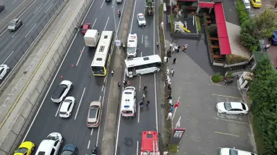 Avcılar’da Servis Midibüsü Kaza Yaptı: 9 Yaralı