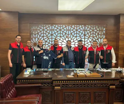 Şahin Sucukları’ndan Erciyes38 FK’ya Destek: Fazlıoğlu Ailesinden Birlik Pozu