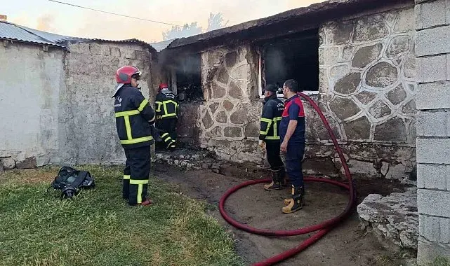 Yangına uykuda yakalanan 22 kişilik aile kurtarıldı