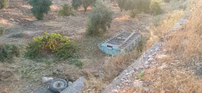 Şanlıurfa Bozova'da Fıstık Yüklü Traktör Şarampole Devrildi: Sürücü Ağır Yaralı