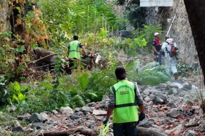 Manisa'da Kış Öncesi Çaybaşı Deresi Temizlendi