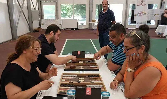 3. Geleneksel Klasik Tavla Turnuvası nefesleri kesti