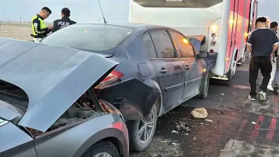 Aksaray'da Şiddetli Kum Fırtınası Dehşeti: 7 Araç Birbirine Girdi, 16 Yaralı