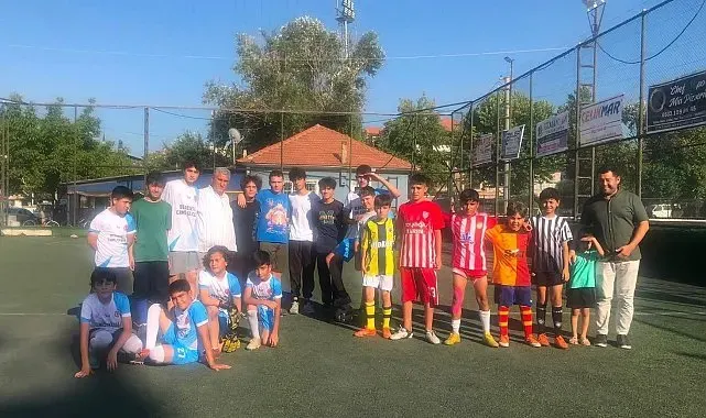 Kur'an kurslarında dostluk sahaya taşındı
