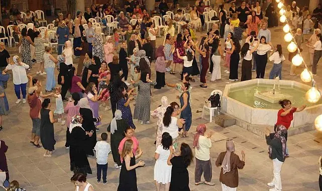 Tarihi Kurşunlu Han'da kadınlar matinesi