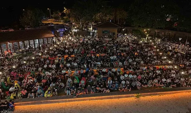 Karabük'te Dünya Kupası finali dev ekranda izlendi