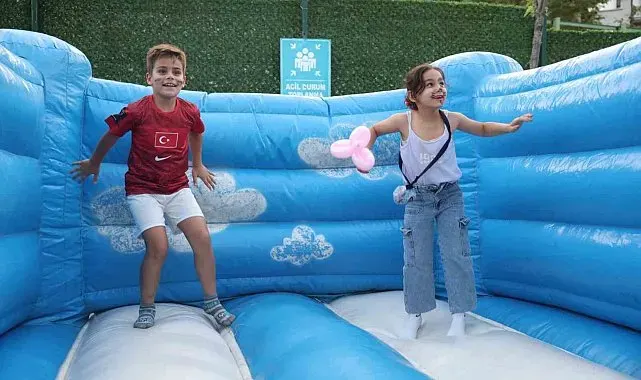 Mahalle şenliği coşkusu Demirtaşpaşa ve Elmasbahçeler'i sardı