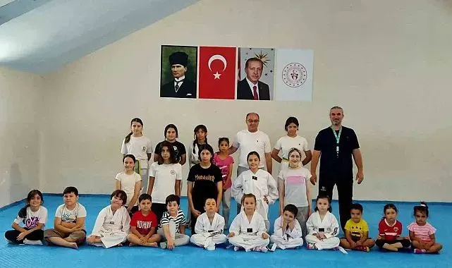 Eskişehir'de taekwondo antrenmanları sürüyor