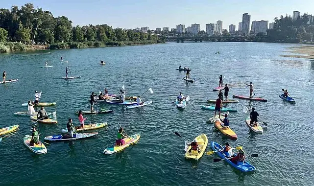Yeşilay, bağımlılığa karşı Seyhan Nehri'nde kürek çekti