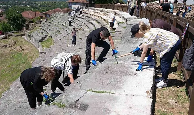 Konuralp Antik Tiyatro restorasyona hazırlanıyor