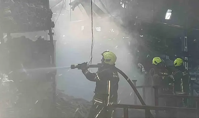 Bursa'da tekstil fabrikasında korkutan yangın