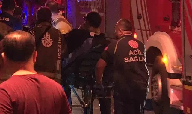 Fatih'te 4 katlı binada çıkan yangında bir itfaiye eri yaralandı