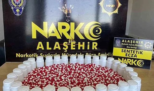 Manisa'da bin 803 sentetik ecza hap ele geçirildi