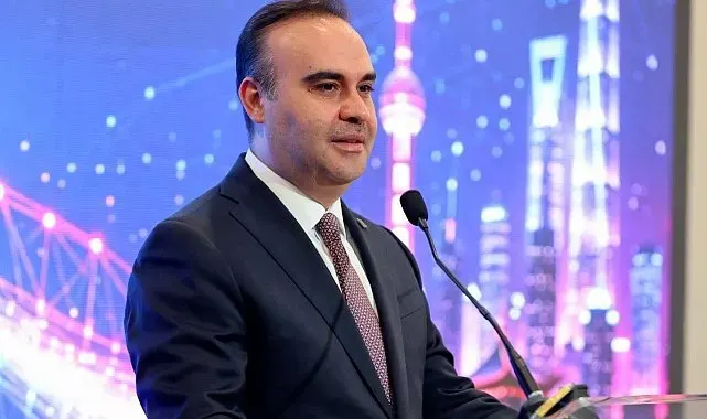 Türk bilim insanları dünyanın en kuzeyindeki deniz buzu hattında
