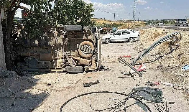 Panelvan şarampole yuvarlandı: 1'i ağır 8 yaralı