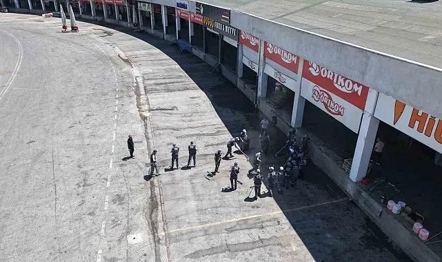 Hal kompleksinde temizlik seferberliği