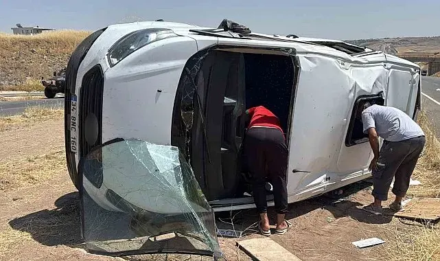 Diyarbakır'da engellileri taşıyan minibüs kaza yaptı: 19 yaralı