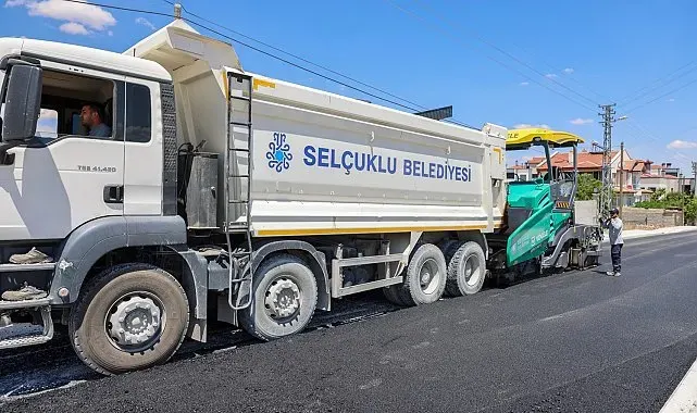 Asfalt sezonunda Selçuklu'nun yol konforu artmaya devam ediyor
