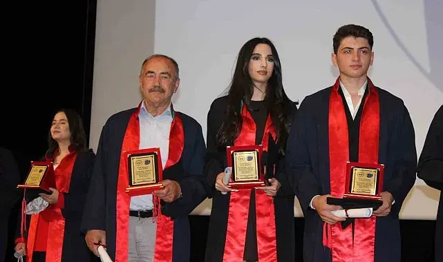79 yaşında avukat oldu