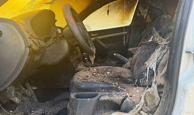 İsrailli yerleşimciler Batı Şeria'da camiyi ateşe verdi