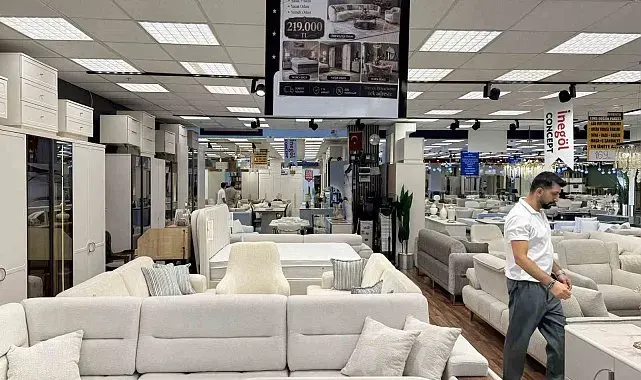Yenibosna'da mobilyacılardan evlenecek çiftlere büyük destek kampanyası