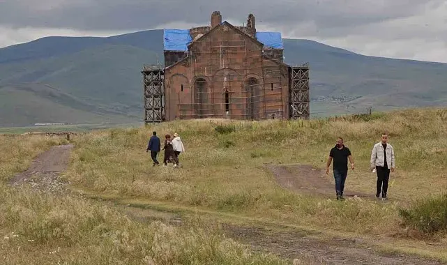 Kars'taki Tarihi Ani Ören Yeri ziyaretçilerini ağırlıyor