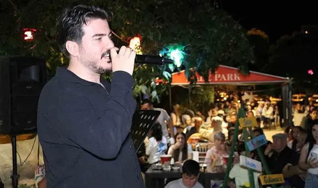 Oltu'da türkü dolu gece: Ceyhun Can konseri büyük ilgi gördü