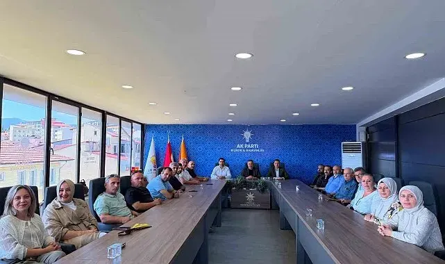 AK Parti sivil toplum kuruluşlarıyla bir araya geldi